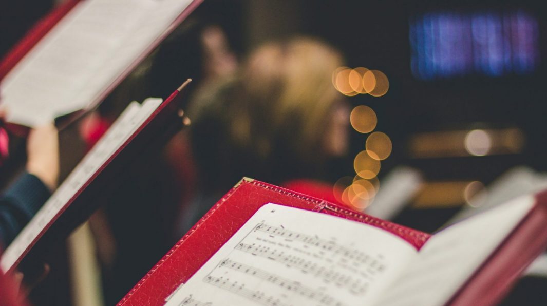Weihnachten Gesang_david-beale-gOsGgt4olNs-unsplash
